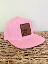 Load image into Gallery viewer, Big Sis SnapBack Hat- Big Sister gift for girls, Baby Toddler Youth kids Women SnapBack Cap, New Baby gift, Pregnancy Announcement, Pregnancy Reveal,
