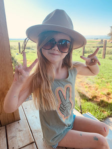 Girls Oversized Sunglasses - Fox + Fawn Designs