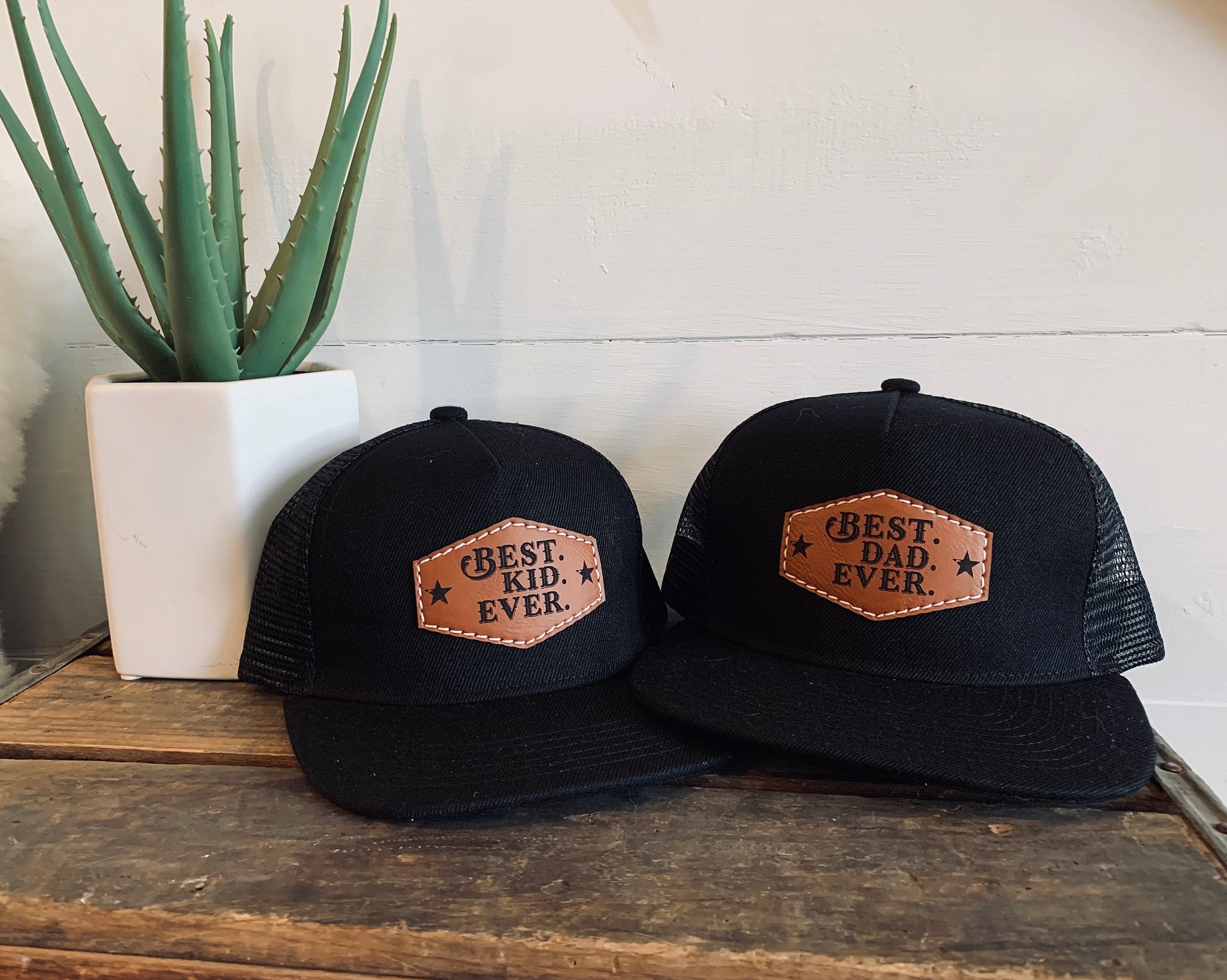 BEST DAD EVER + BEST KID EVER Set of 2 Hats (Western Design) – Fox